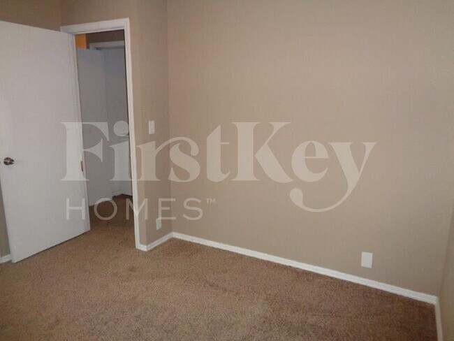 Building Photo - 1 Birch St