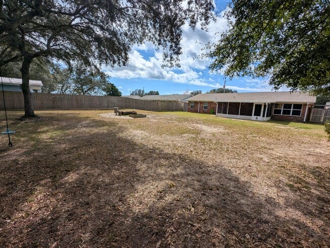 Building Photo - 2734 Augustus Rd