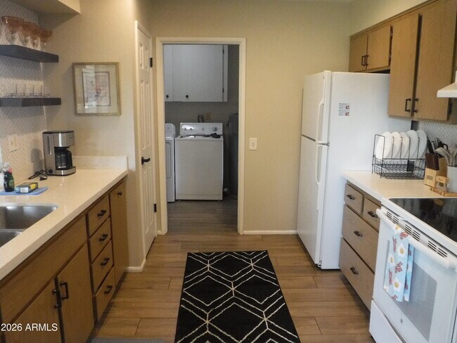 Building Photo - 11029 W Caron Dr