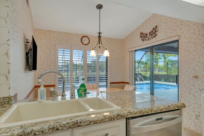 Building Photo - Furnished 3BR/3BA Home with Den, Heated Pool & Lanai in *The Meadows* Sarasota