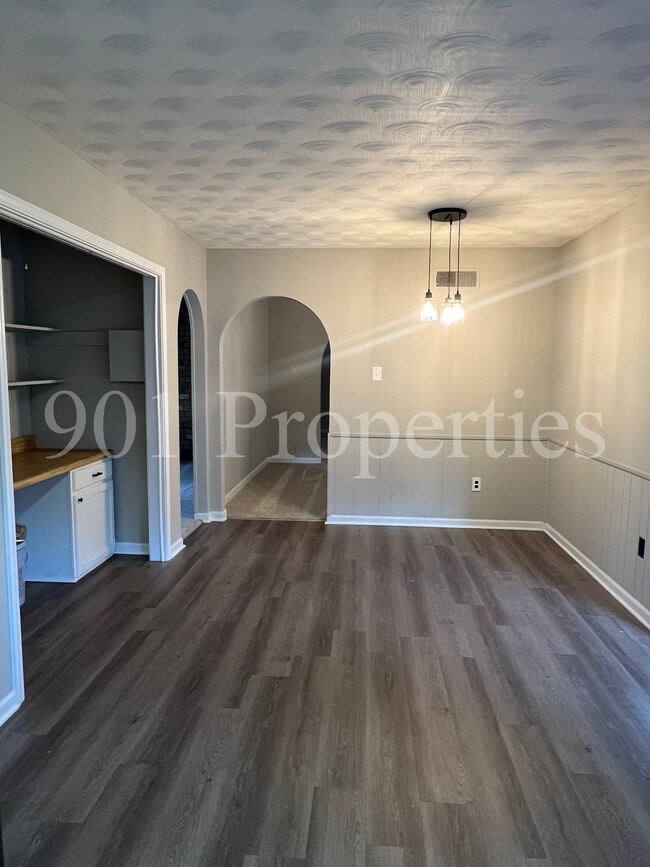 Building Photo - 5140 Longmeadow Cove