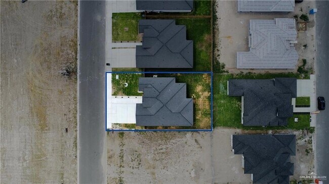 Building Photo - 907 Durango Dr