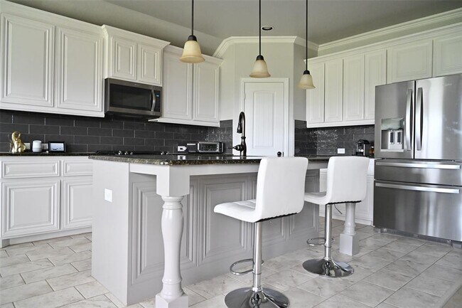 Building Photo - 504 Mistflower Springs Dr