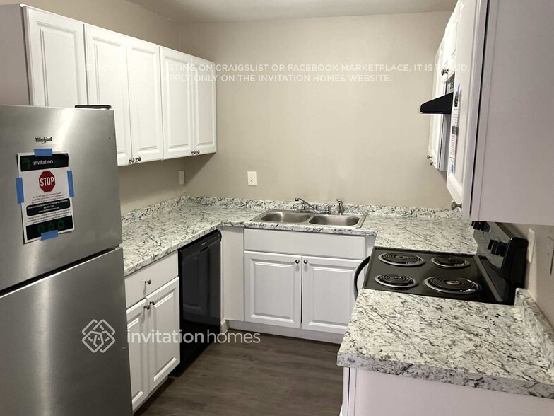 Building Photo - 421 Casie Ct