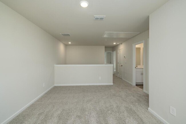 Building Photo - 166 Magnolia Dr