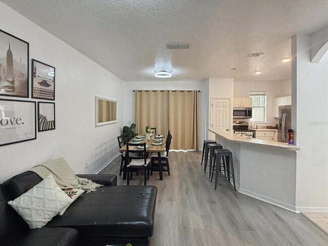 Building Photo - 1302 S Beach Cir
