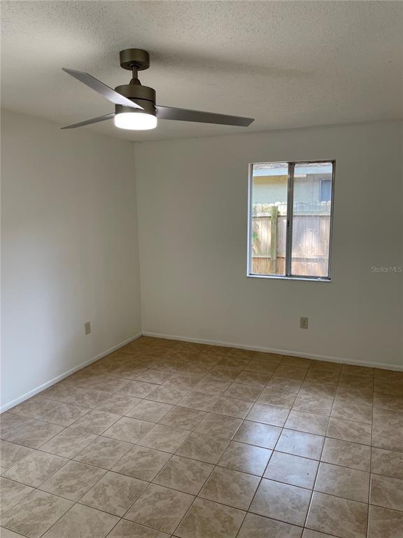 Building Photo - 3814 Valley Tree Dr