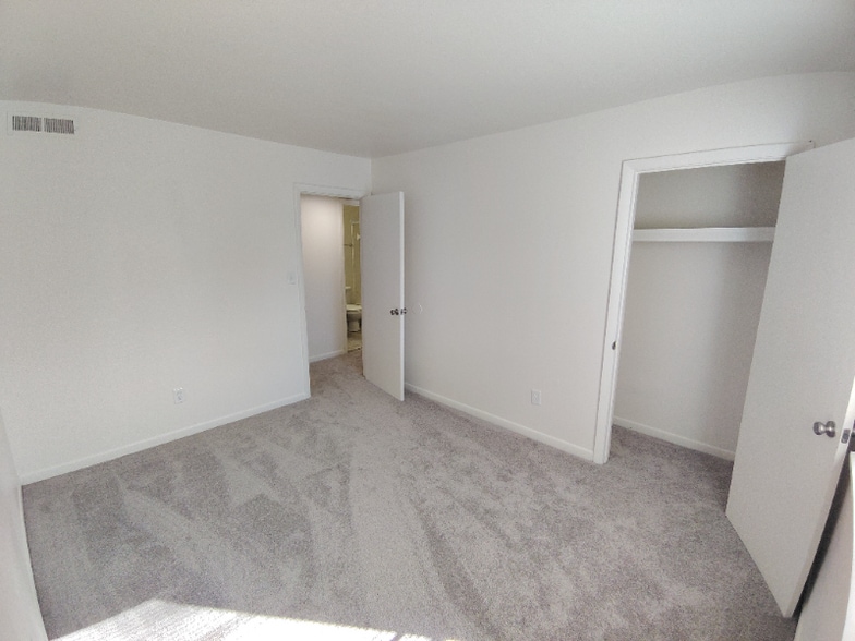 Building Photo - 600 Reusens Rd