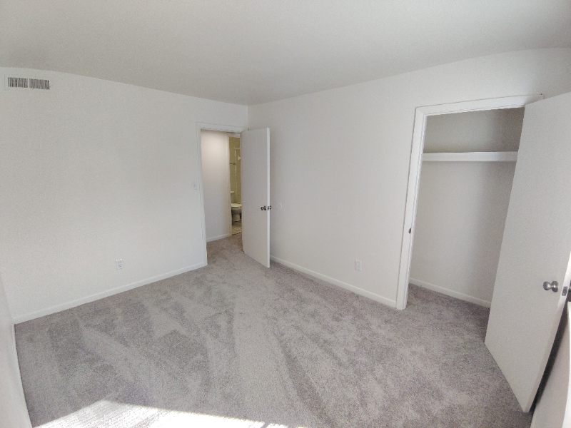 Building Photo - 600 Reusens Rd