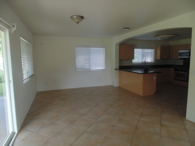 Building Photo - 4 Bedroom / 3 Bath House in The Islands Ga...