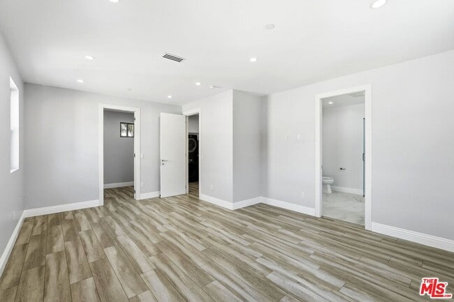 Building Photo - 6717 Sunnyslope Ave