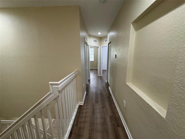 Building Photo - 8531 SW 25th Ct