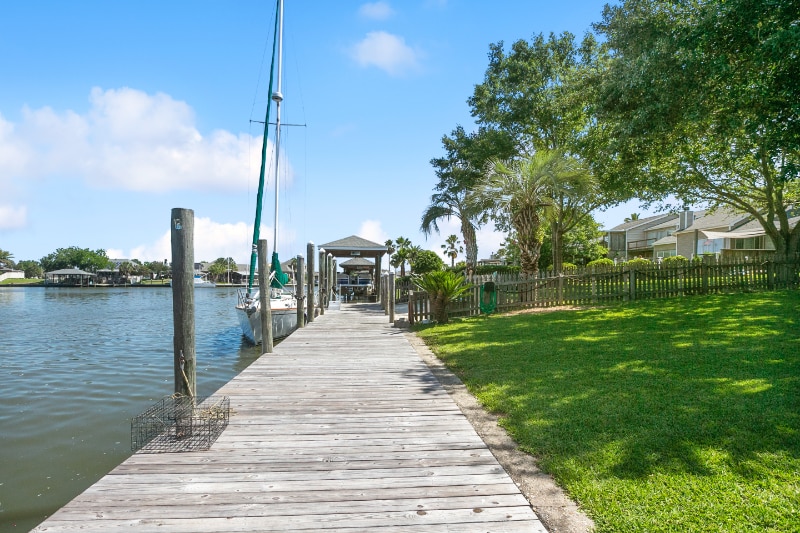 Building Photo - 1546 Marina Dr