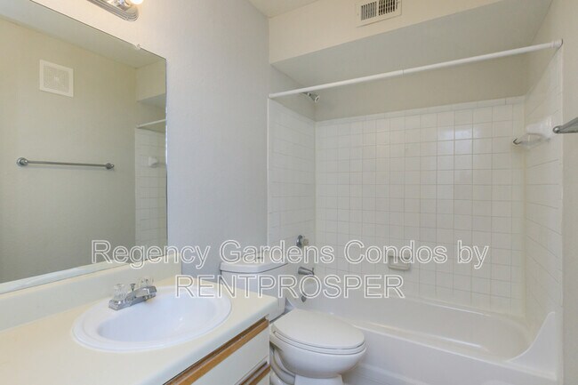 Building Photo - 4301 Lizshire Ln