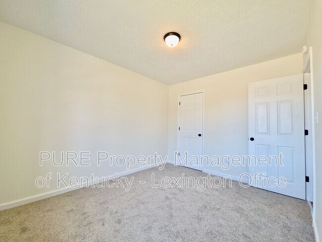 Building Photo - 3728 Crosby Dr