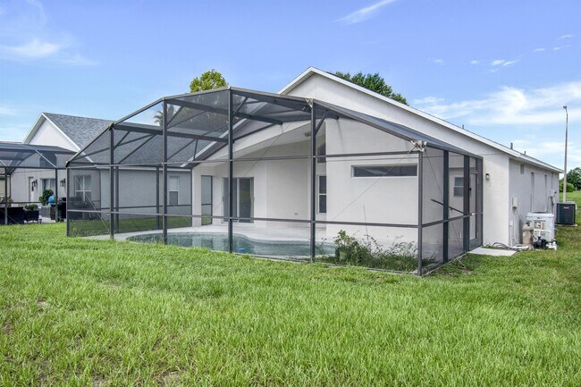 Building Photo - 236 Langham Dr