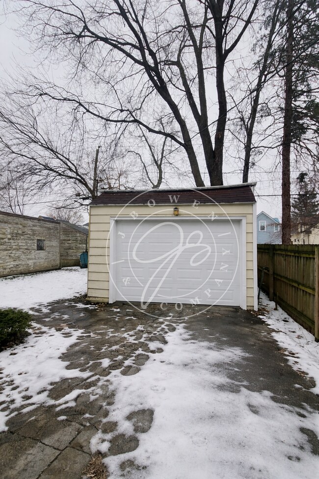 Building Photo - Must See! Fully Updated 3-Bedroom Home in West Toledo