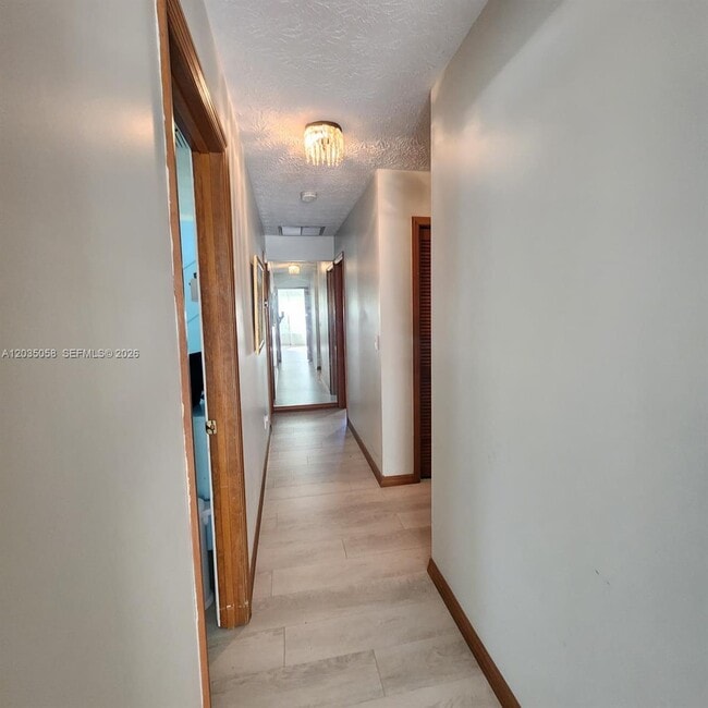 Building Photo - 6101 Palmetto Dr