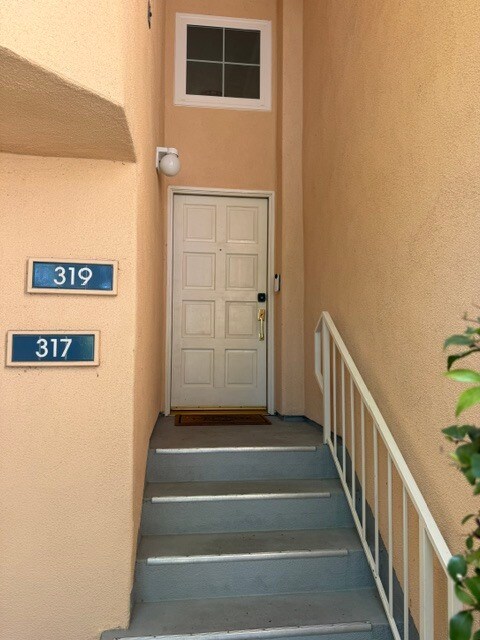 Building Photo - 319 Pacific Oaks Rd