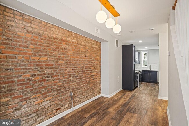 Building Photo - 1259 Washington Blvd