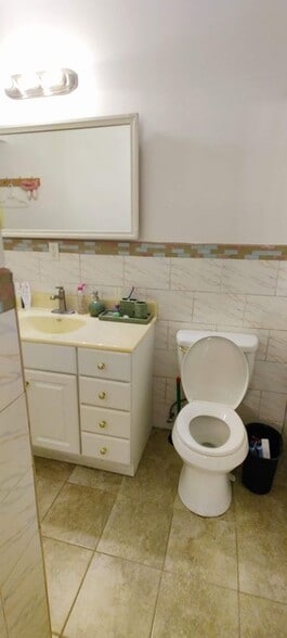 Building Photo - 1601 7th Ave