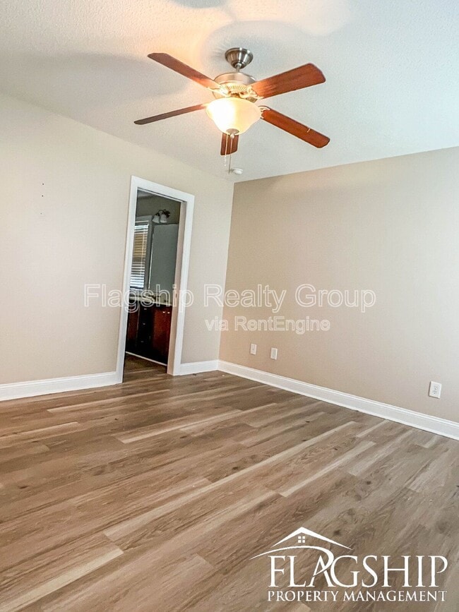 Building Photo - 2313 Sadler Dr
