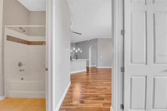 Building Photo - 617 Terrace Ridge Cir