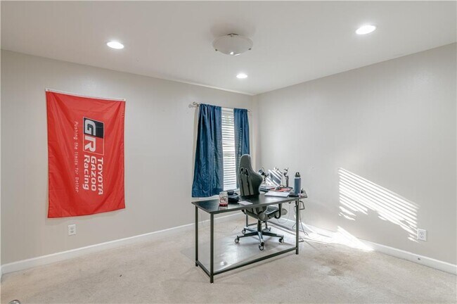 Building Photo - 324 Dalewood Dr