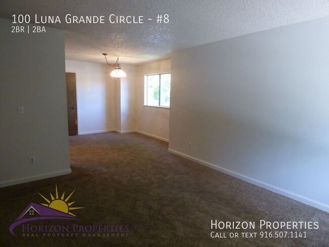 Building Photo - Condo in South Natomas, 2 Bed 2 Bath 840 sqft