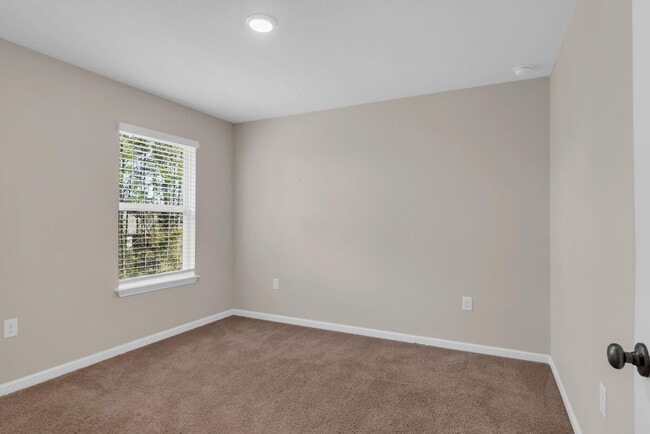 Building Photo - 585 Earl Godwin Rd