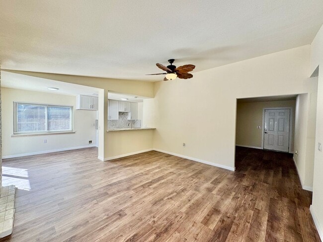 Building Photo - 5806 Misty Glen