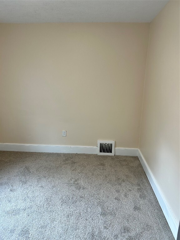 Building Photo - 205 Riverside Dr