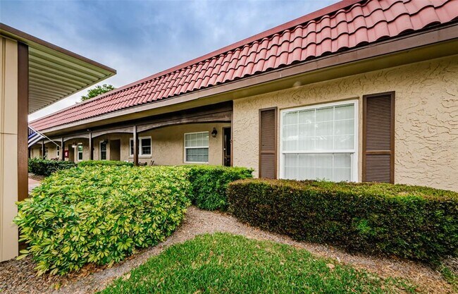 Building Photo - 601 N Hercules Ave