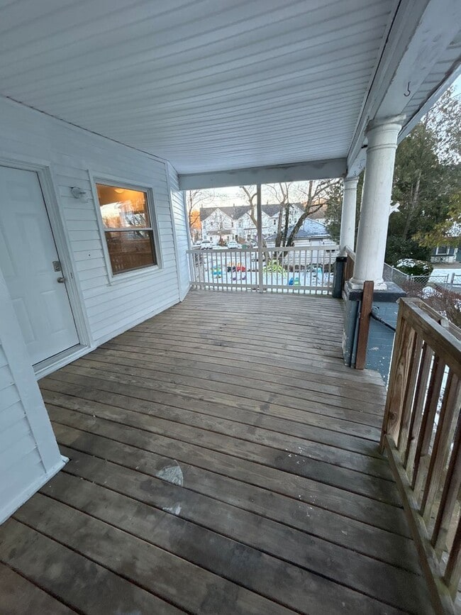 Building Photo - 3rd St 31-33 N