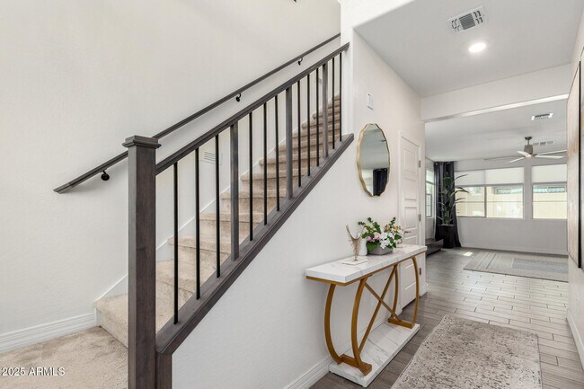 Building Photo - 10029 E Tahoe Ave