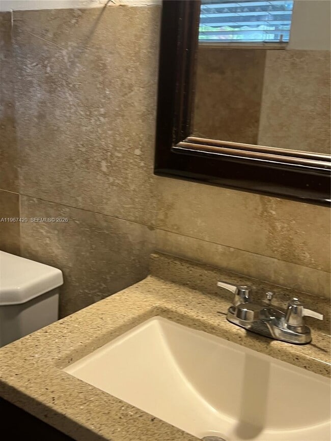 Building Photo - 427 Santander Ave