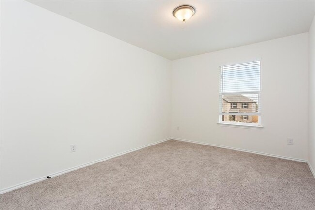 Building Photo - 2013 Rhett's Pl