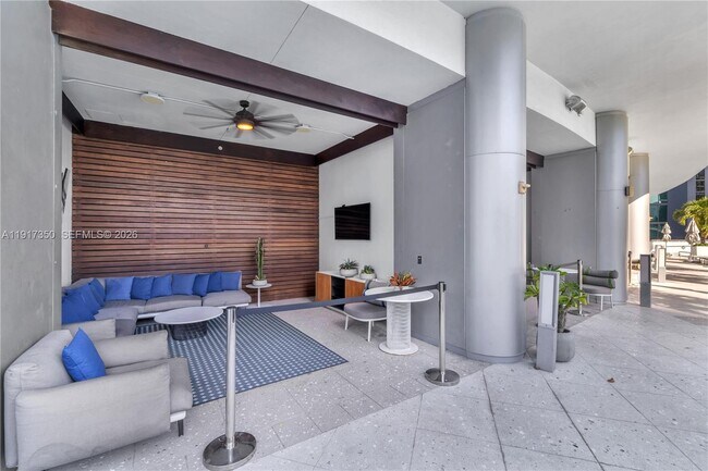 Building Photo - 200 Biscayne Blvd Way