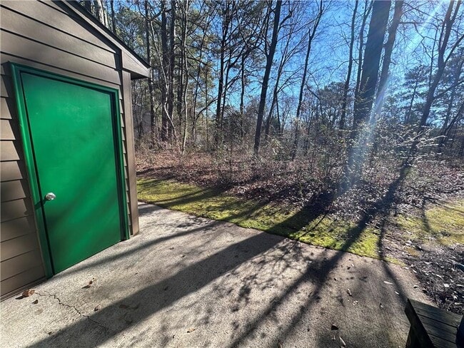 Building Photo - 502 Oakwood Ct