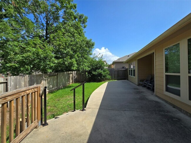 Building Photo - 12525 Canyon Hill Drive