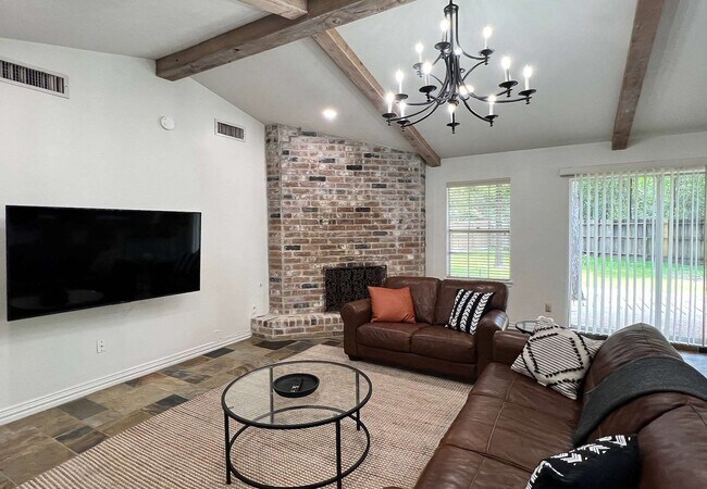 Building Photo - 2012 E Lacey Oak Cir