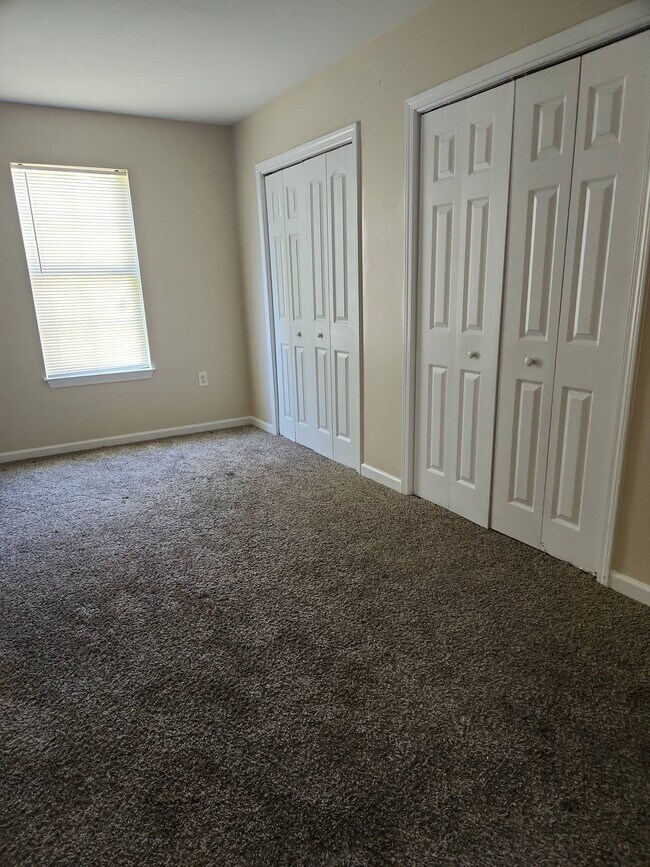Building Photo - 5355 McClelland Dr