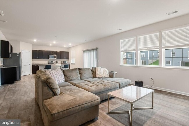 Building Photo - 124 Clerkenwell Dr