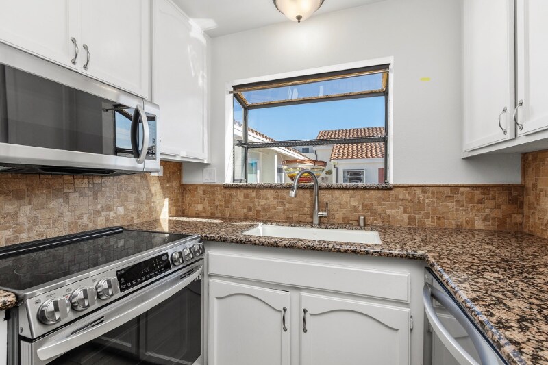 Building Photo - 3633 Indiana St