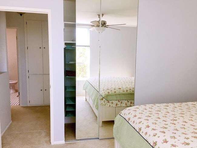 Guest bedroom - 3121 Colorado Ave