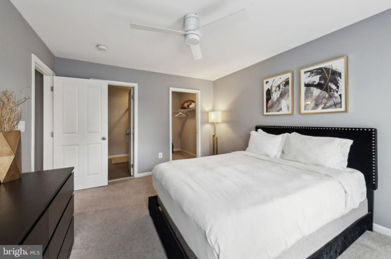 Building Photo - 401 Woodcrest Dr SE