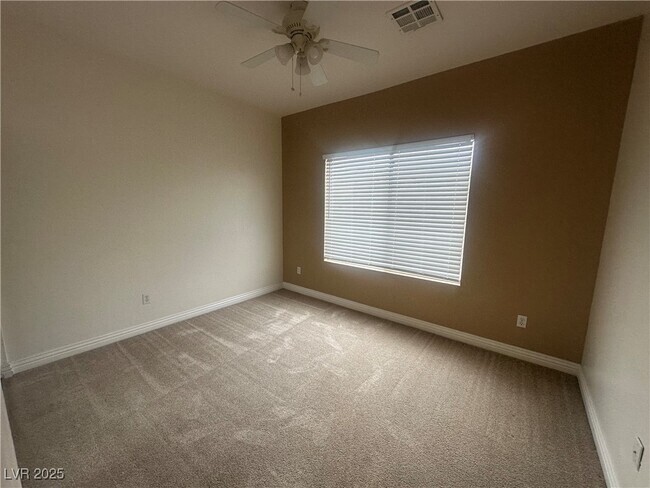 Building Photo - 760 Solitude Point Ave