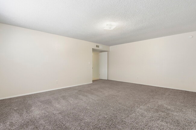 Building Photo - 3329 Old Spanish Trail