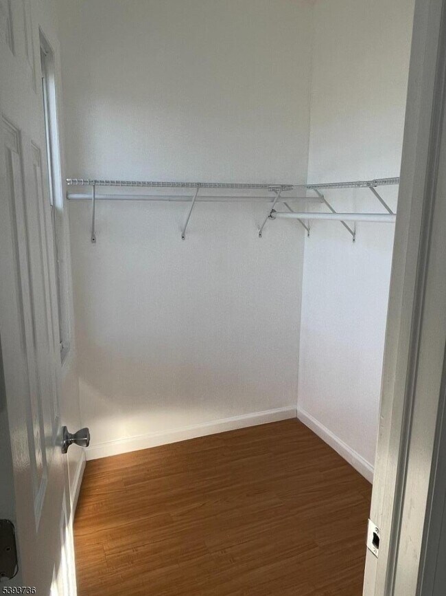 Building Photo - 1116 Walnut St