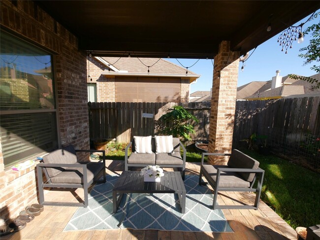 Building Photo - 20715 White Hyacinth Dr